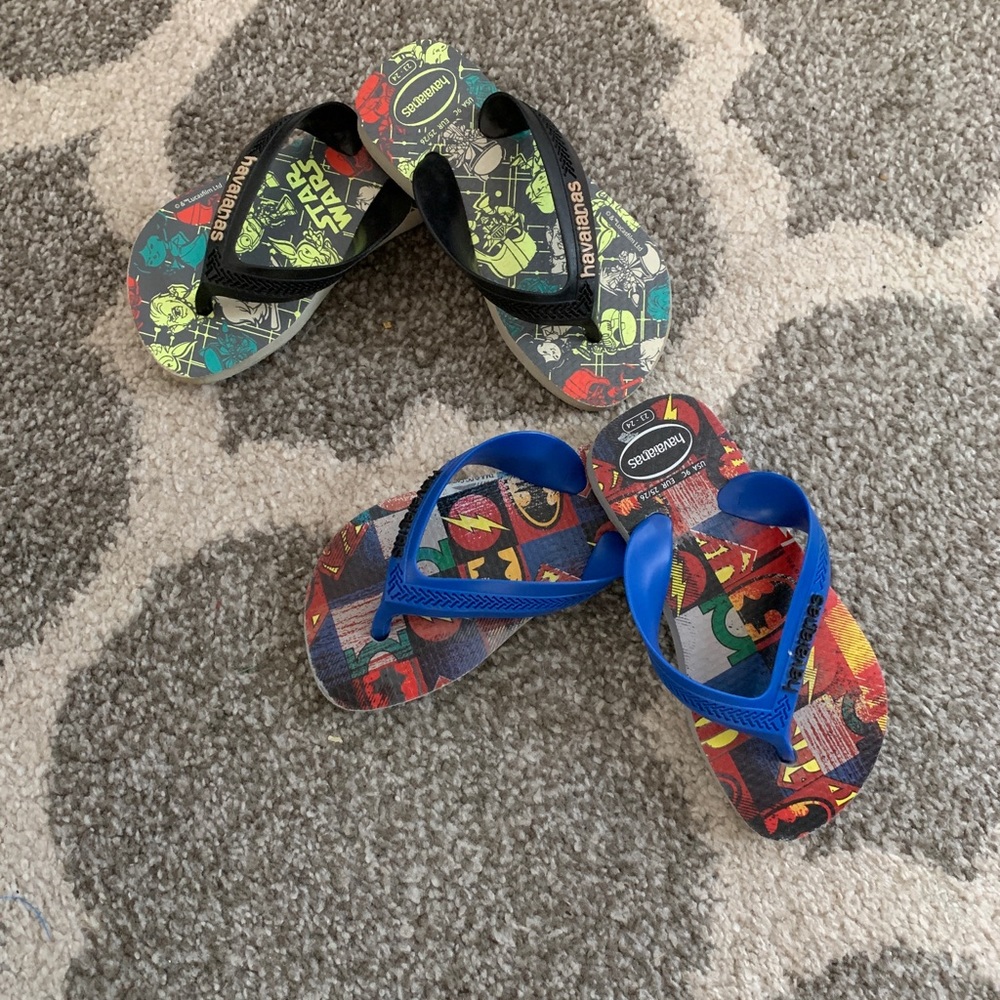 ⭐️3/$30⭐️EUC todder boys Havaianas bundle size 9c